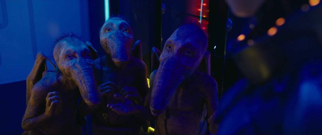 Valerian and the City of a Thousand Planets (2017) - You've Never Met A Woman Screen Capture #4