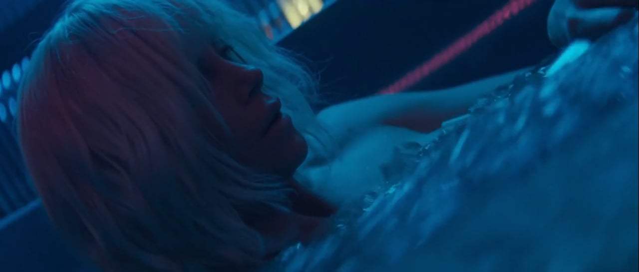 Atomic Blonde (2017) - Blue Monday Screen Capture #1