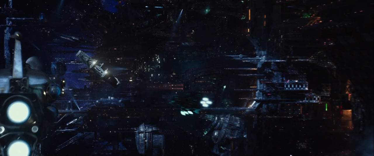 Valerian and the City of a Thousand Planets TV Spot - Standout (2017) Screen Capture #4