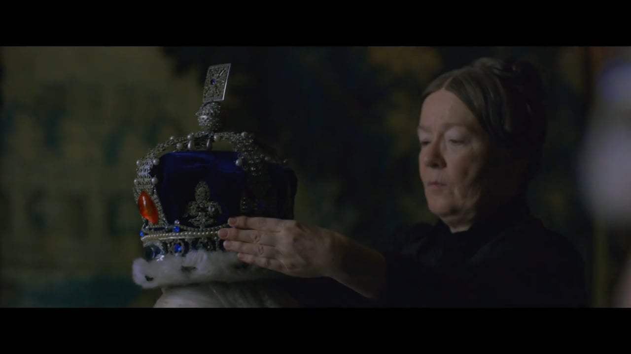 Victoria and Abdul Featurette - Long Live The Queen (2017) Screen Capture #2