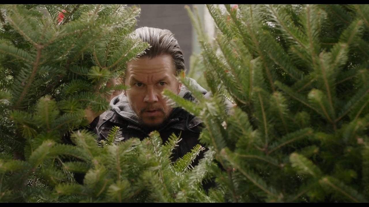 Daddy's Home 2 Holiday Trailer (2017) Screen Capture #2