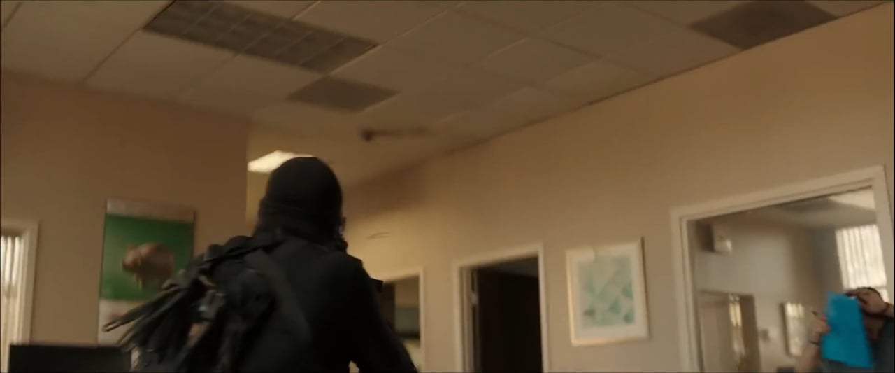 Den of Thieves Featurette - Alpha Males (2018) Screen Capture #1