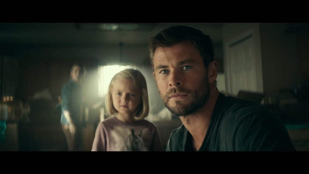 12 Strong Featurette - Chris Hemsworth (2018) Screen Capture #1