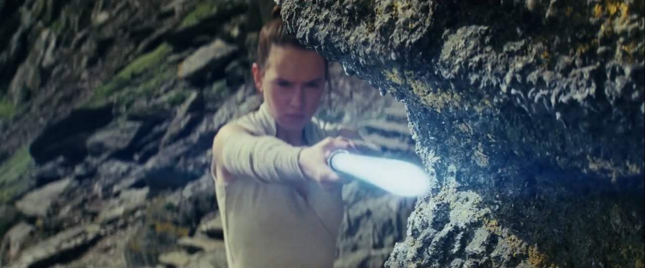 Star Wars: Episode VIII - The Last Jedi DVD Trailer (2017) Screen Capture #2