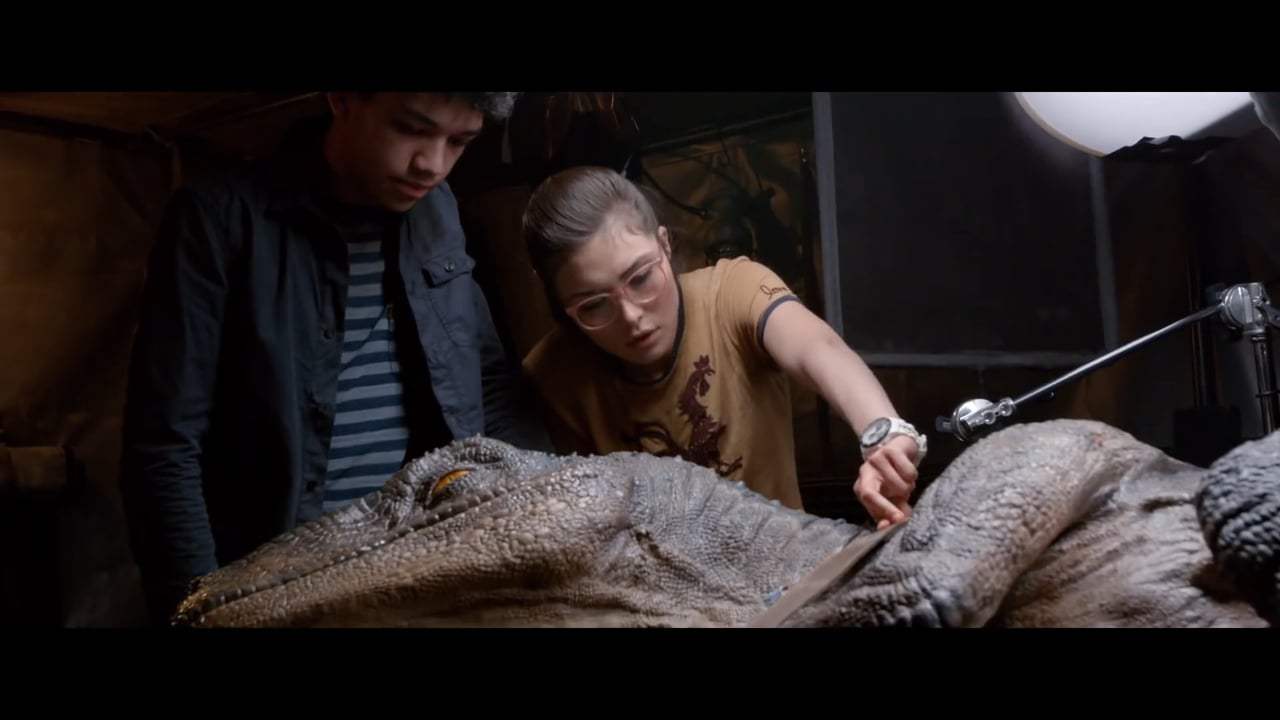 Jurassic World: Fallen Kingdom Featurette - More Dinosaurs Than Ever (2018) Screen Capture #3