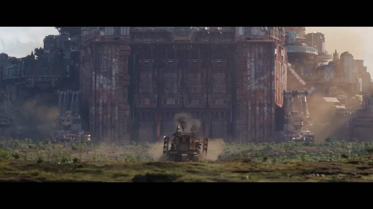 Mortal Engines Featurette - Moving Cities (2018) Screen Capture #1