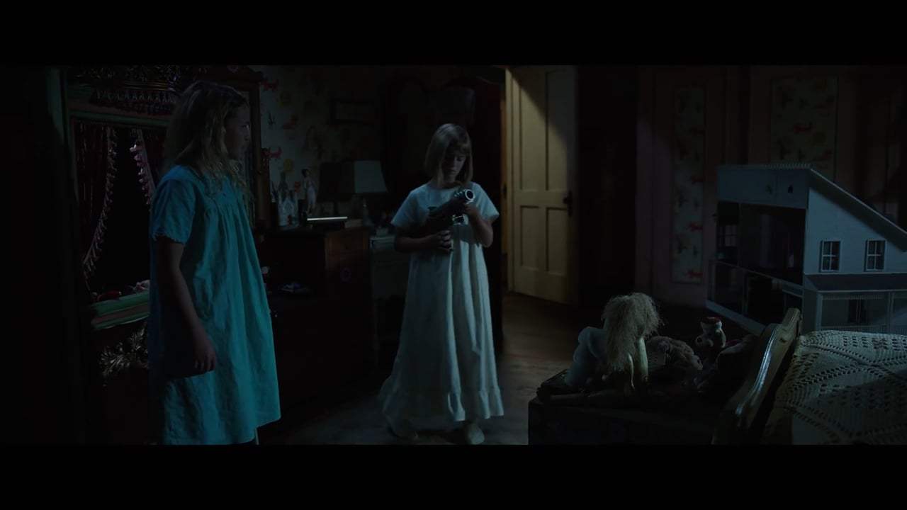 Annabelle: Creation (2017) - I Think She Died