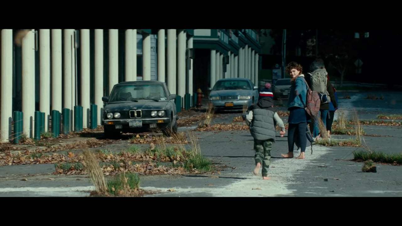 A Quiet Place Theatrical Trailer (2018)