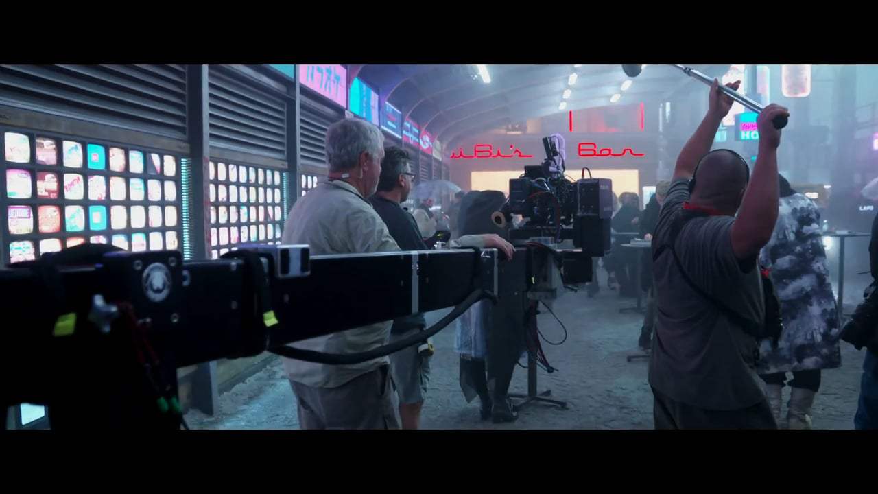 Blade Runner 2049 Vignette - Ryan Gosling (2017) Screen Capture #1