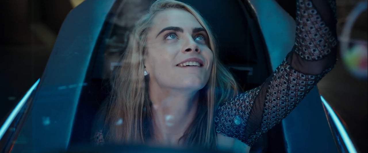 Valerian and the City of a Thousand Planets TV Spot - Attack (2017) Screen Capture #1