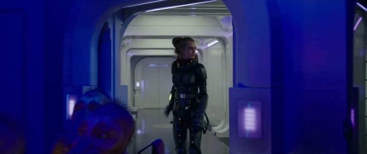 Valerian and the City of a Thousand Planets (2017) - You've Never Met A Woman Screen Capture #1
