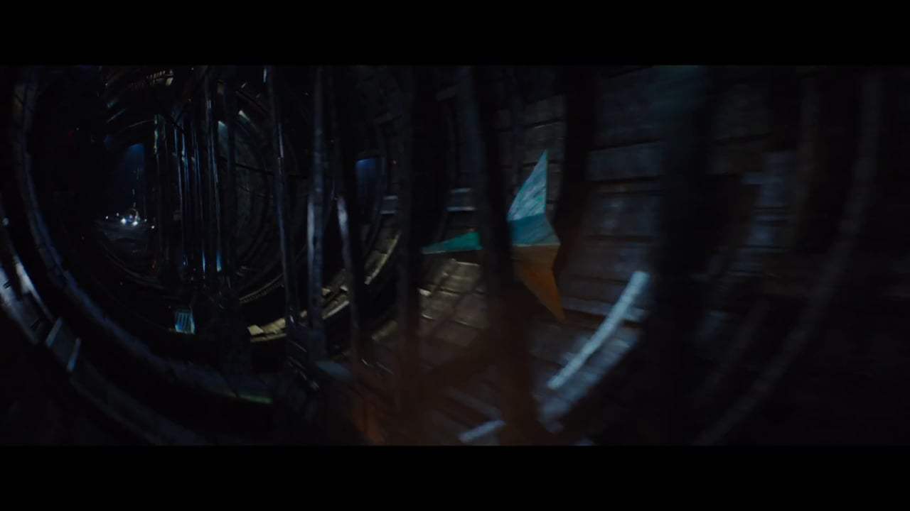 Valerian and the City of a Thousand Planets (2017) - Who's the Clever One Now? Screen Capture #2