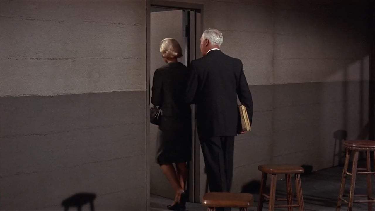 Dead Heat on a Merry-Go-Round (1966) - Parole Screen Capture #4