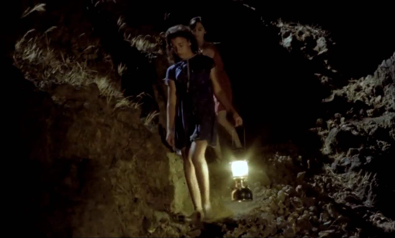 Casa de Lava Trailer (1995) Screen Capture #2