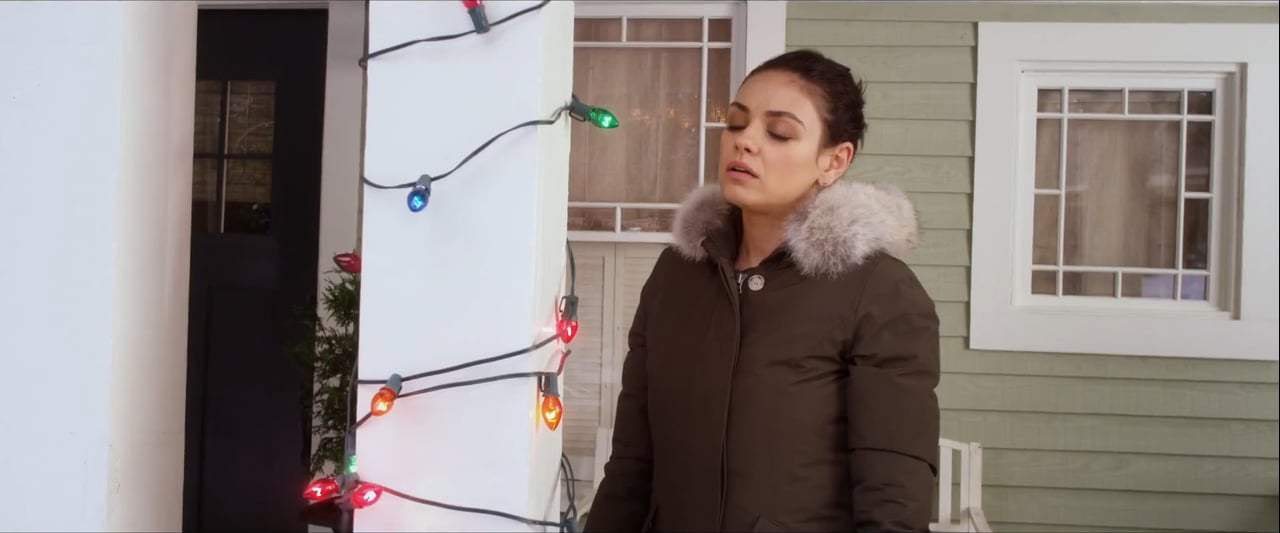 A Bad Mom's Christmas TV Spot - Holiday (2017) Screen Capture #1