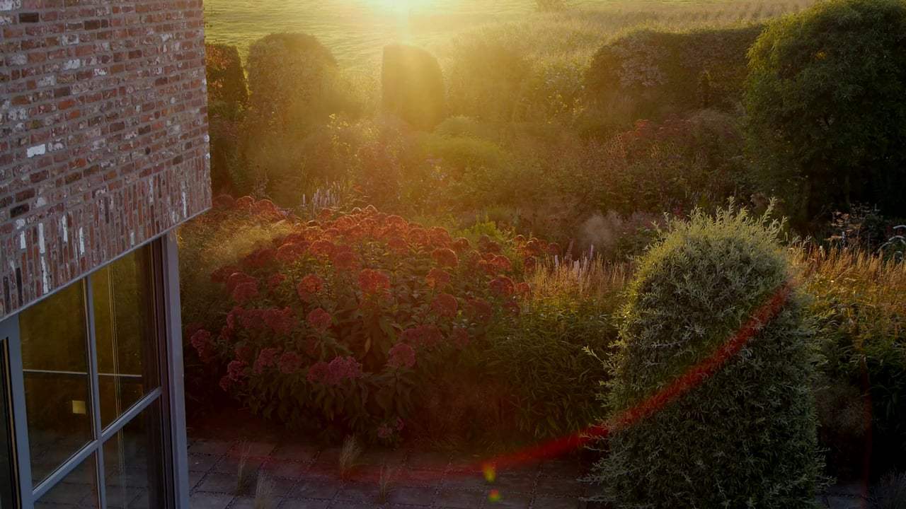 Five Seasons: The Gardens of Piet Oudolf Trailer (2017) Screen Capture #1