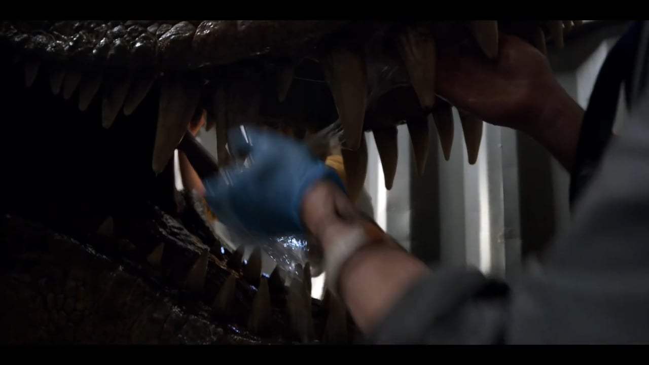 Jurassic World: Fallen Kingdom Featurette - Go Behind the Scenes (2018) Screen Capture #1