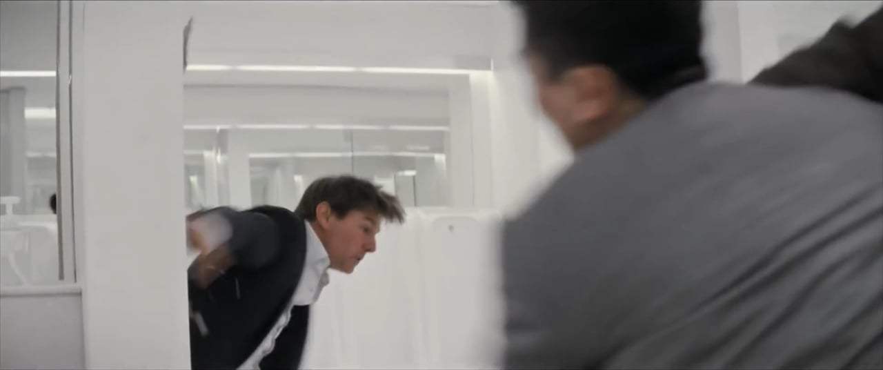 Mission: Impossible - Fallout (2018) - Bathroom Fight Screen Capture #2