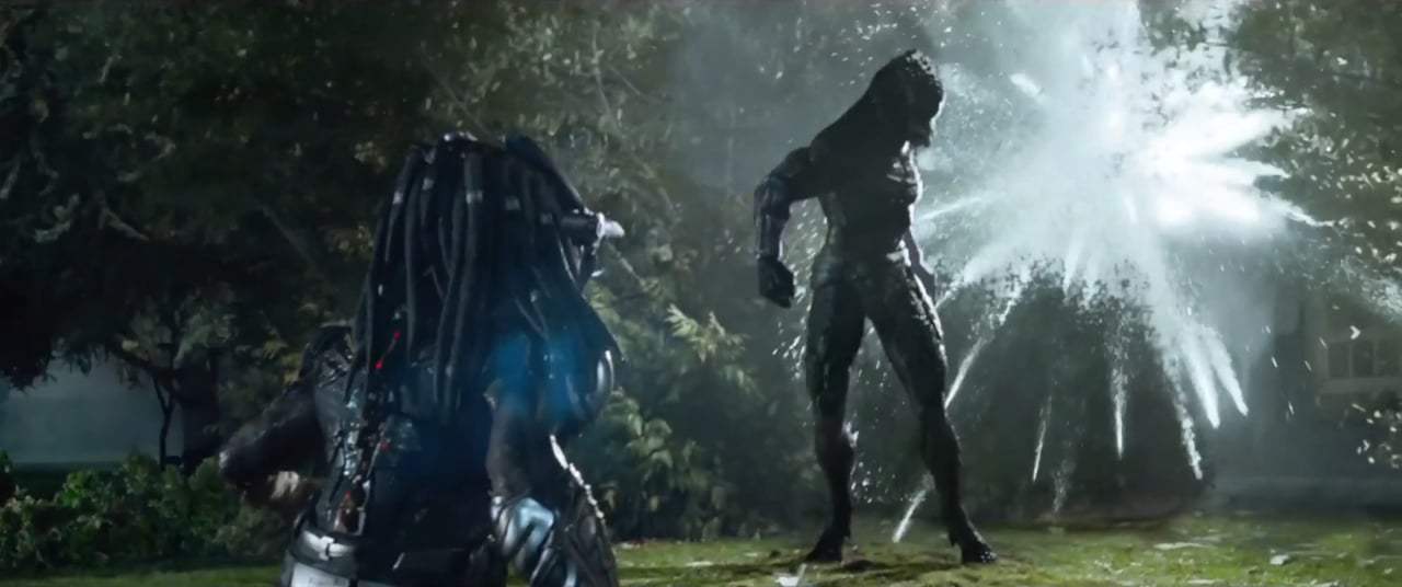 The Predator (2018) - Hunting Each Other Screen Capture #2