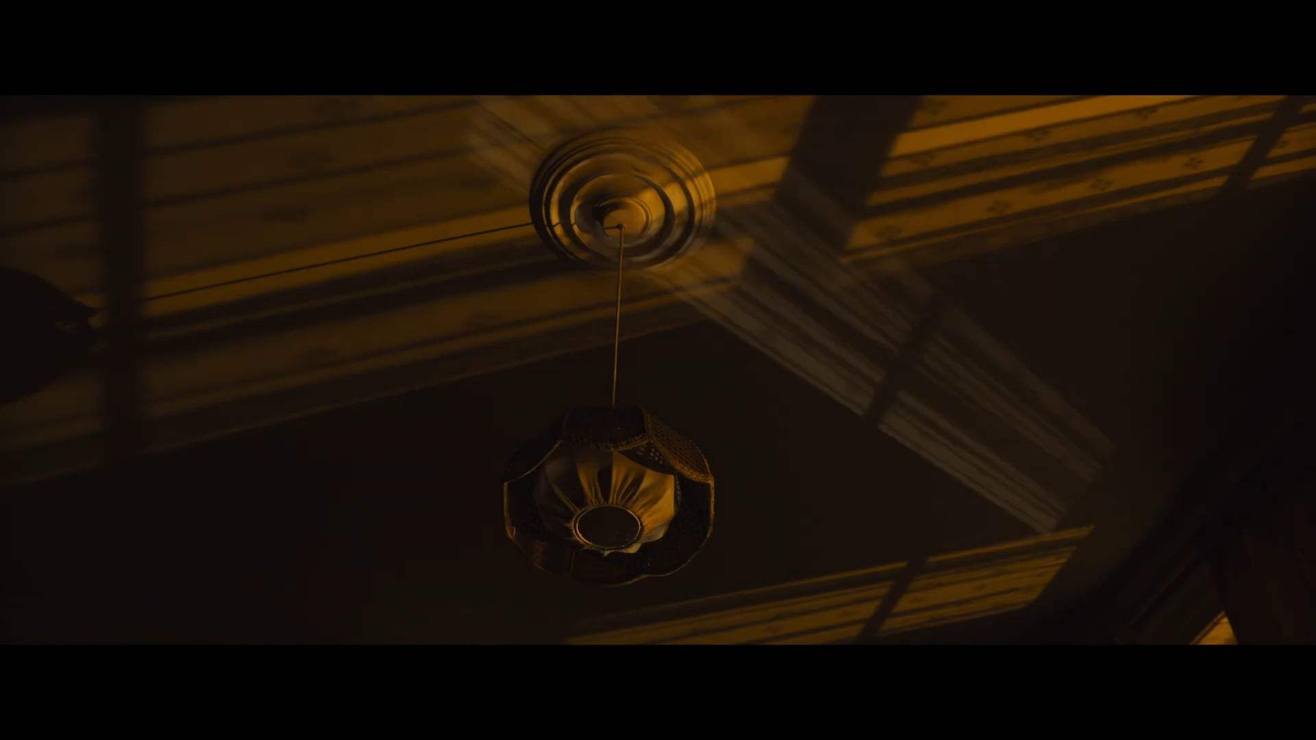Empire of Light Teaser Trailer (2022) Screen Capture #2