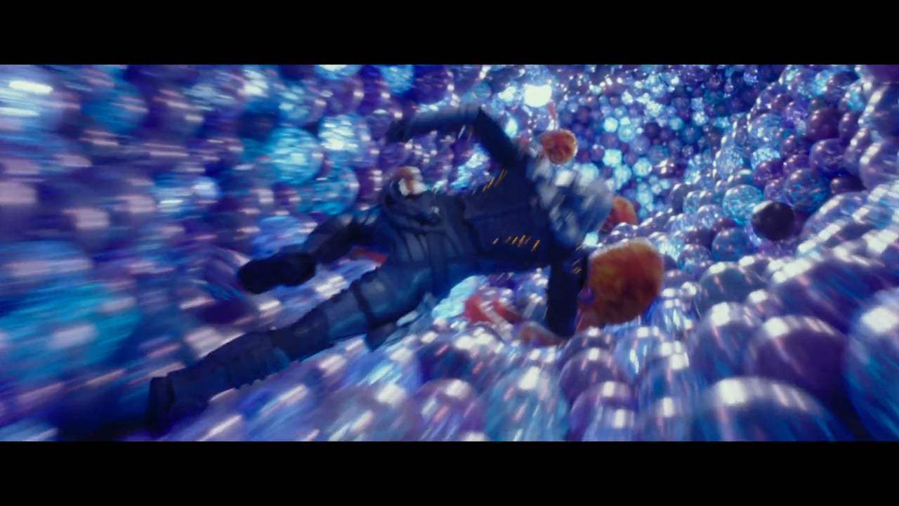 Valerian and the City of a Thousand Planets (2017) - Leads Me Straight Into a Wall