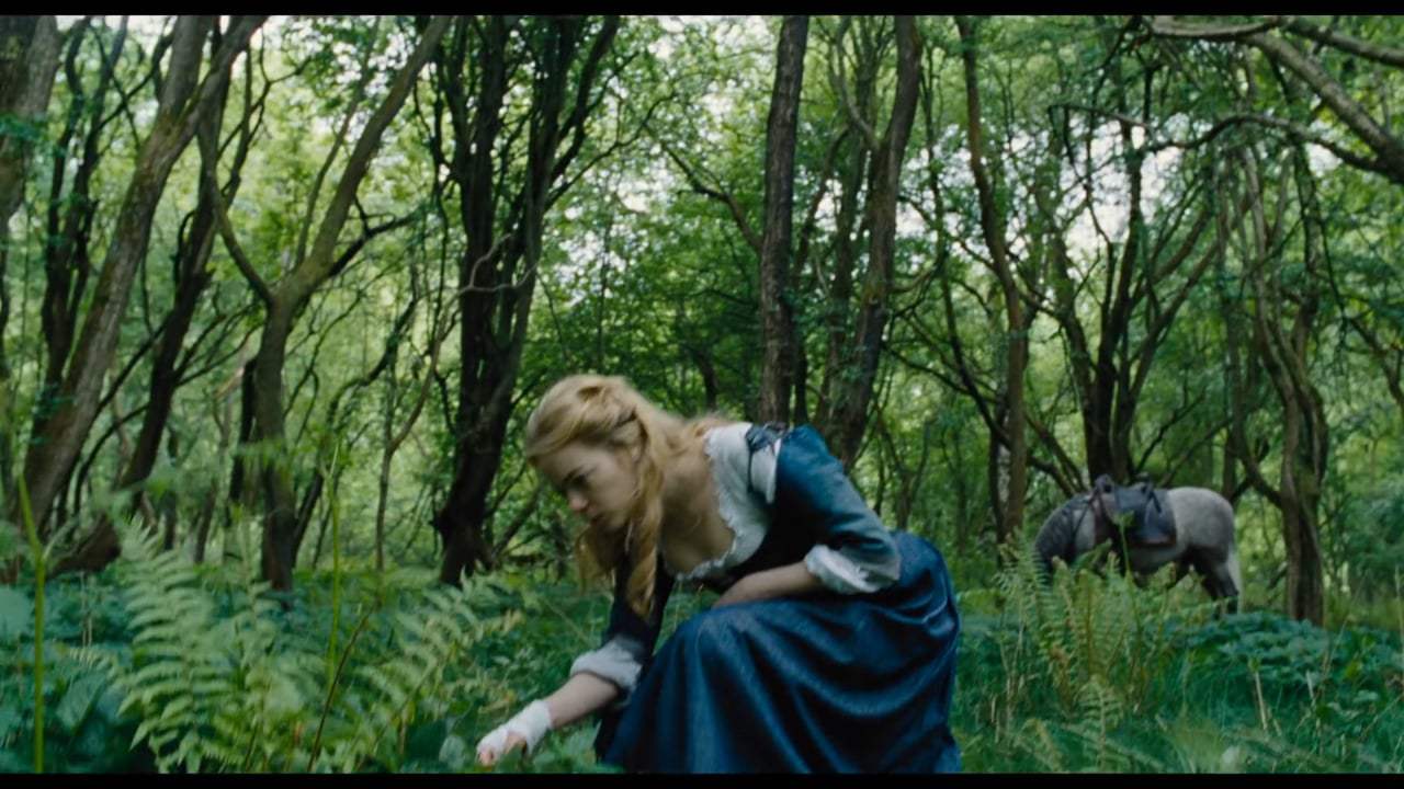 The Favourite Featurette - The Costumes (2018)